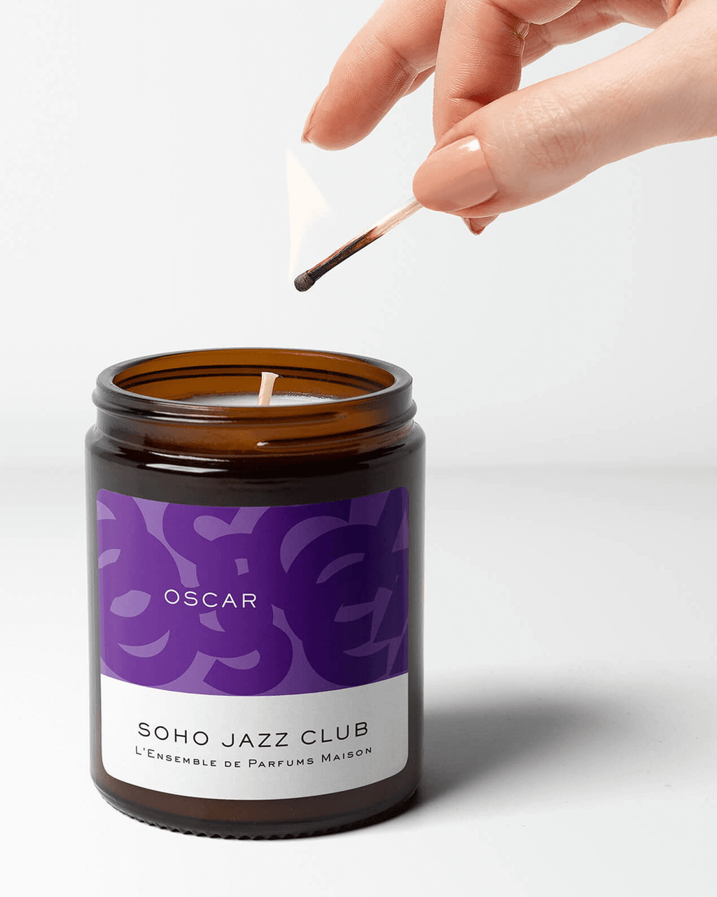 Oscar Perfumed Candle with Tobacco and Leather